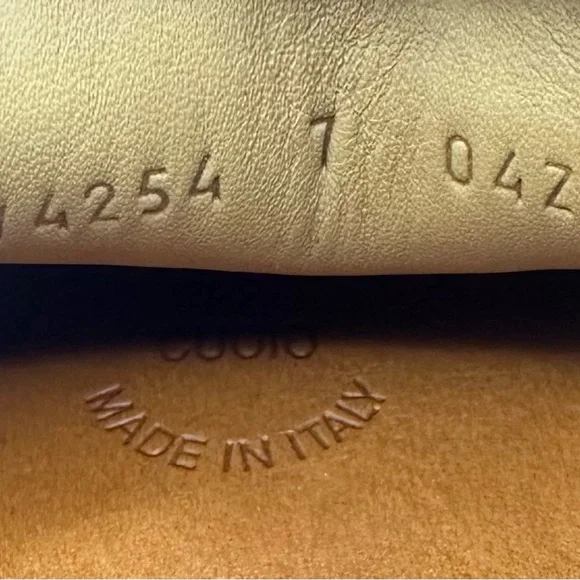 Gucci Men’s Horsebit Loafers - Picture 2 of 7